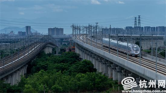 Hangzhou-Wenzhou High-speed Railway Connecting Zhejiang's Scenic Spots ...