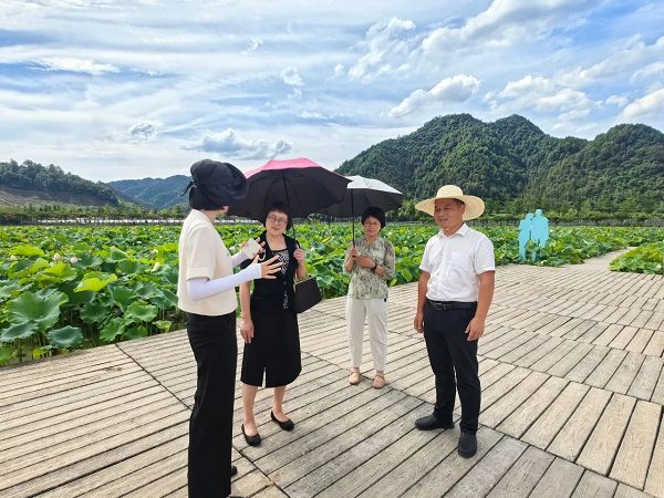 雷群芳2.png