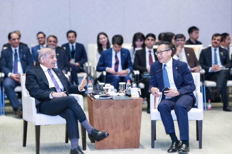 Hangzhou first, future forward: Pakistan PM's China visit begins