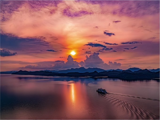 Hangzhou's Qiandao Lake offers slower pace of autumn travel